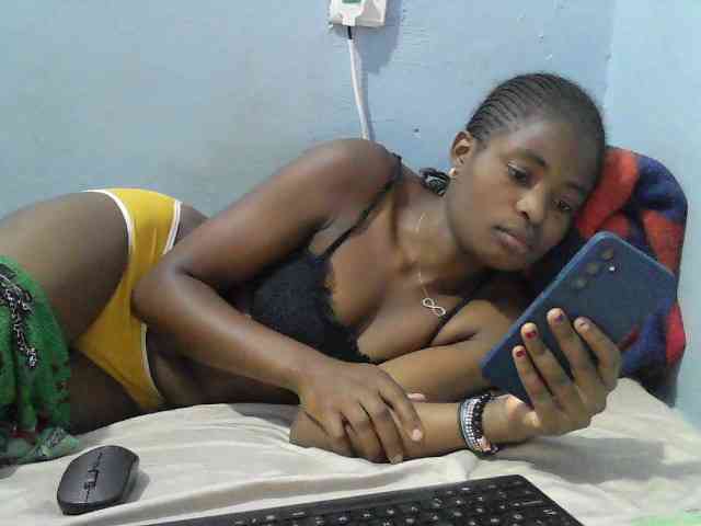 sweet-cherrie webcam