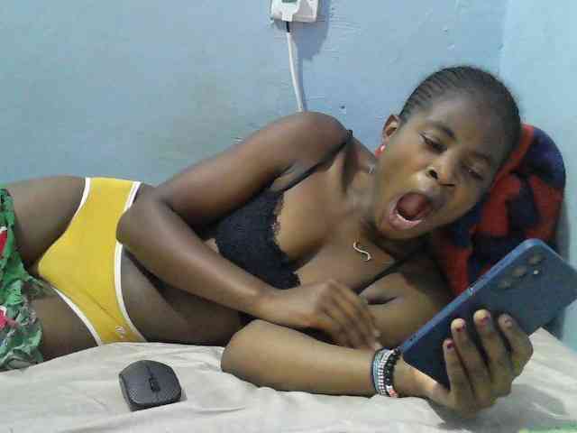 sweet-cherrie webcam