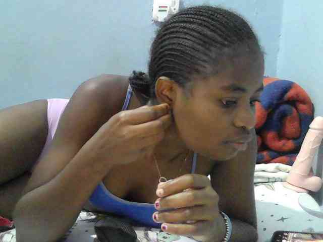 sweet-cherrie webcam