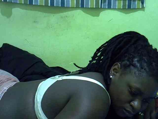 cute-liz Live Webcam on BongaCams