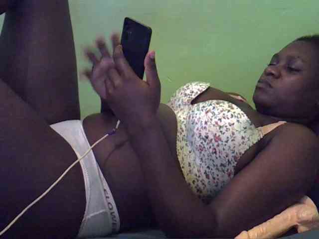 cute-liz Live Webcam on BongaCams