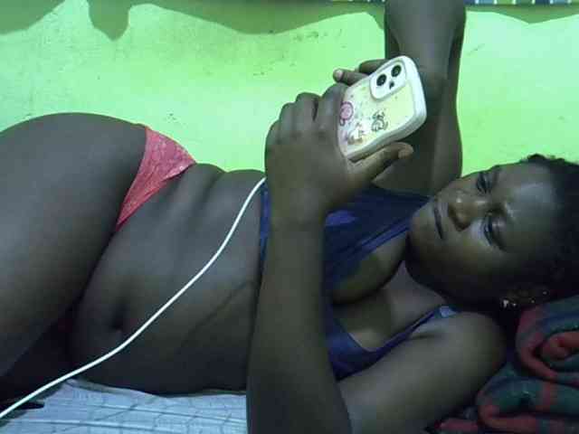 cute-liz Live Webcam on BongaCams