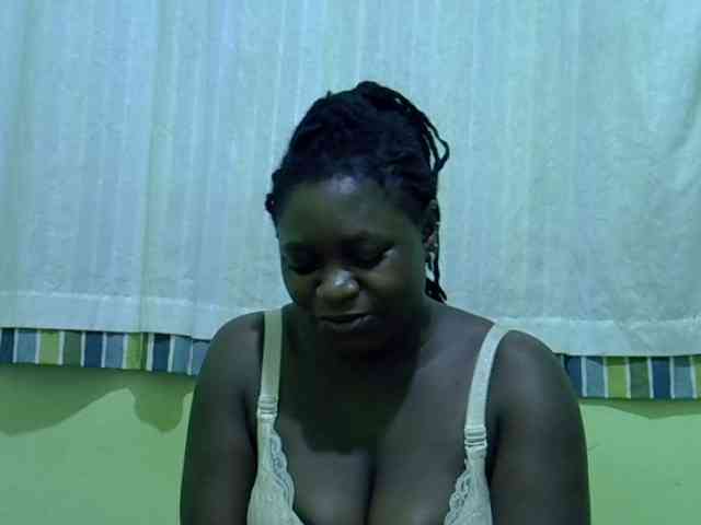 cute-liz Live Webcam on BongaCams