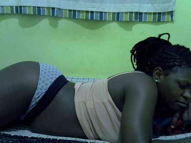 cute-liz Live Webcam on BongaCams