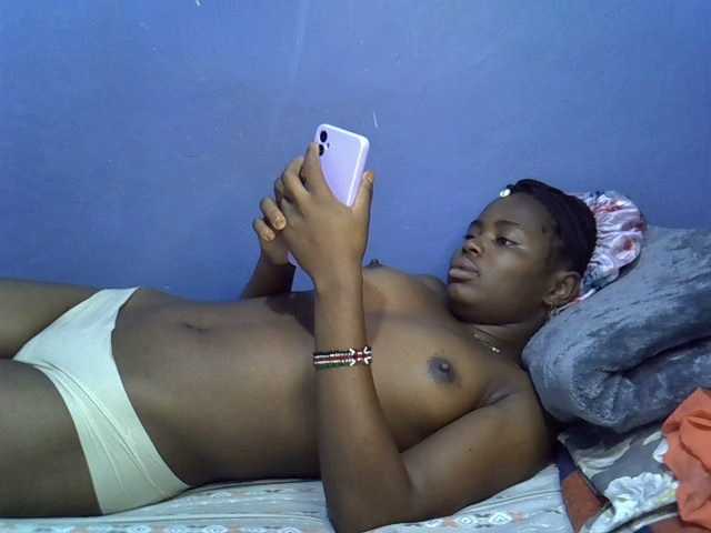 curvy-corazon webcam