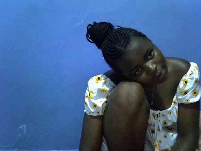 curvy-corazon webcam