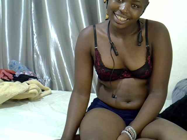 curvy-corazon webcam