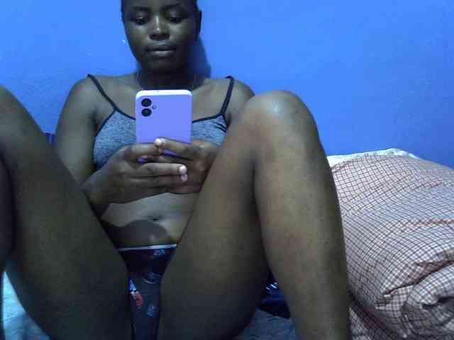 curvy-corazon webcam