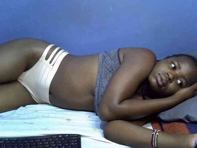 curvy-corazon webcam