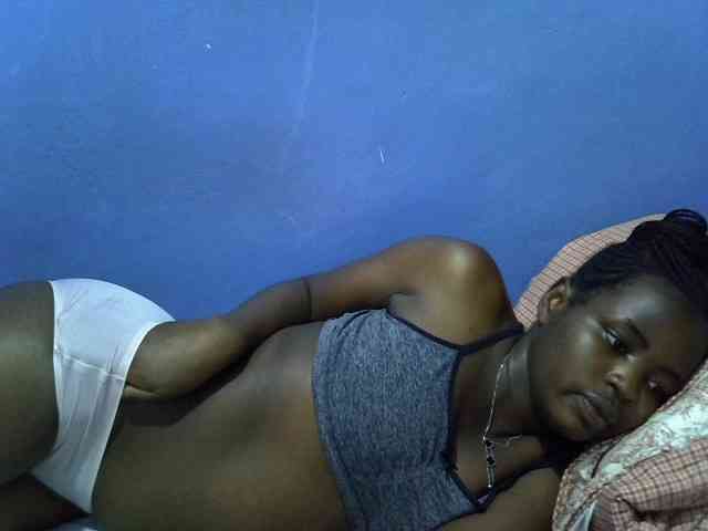 curvy-corazon webcam