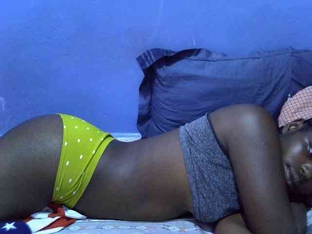 curvy-corazon webcam