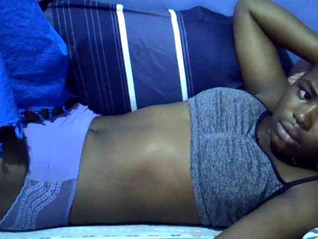 curvy-corazon webcam