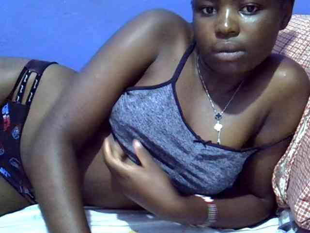 curvy-corazon webcam