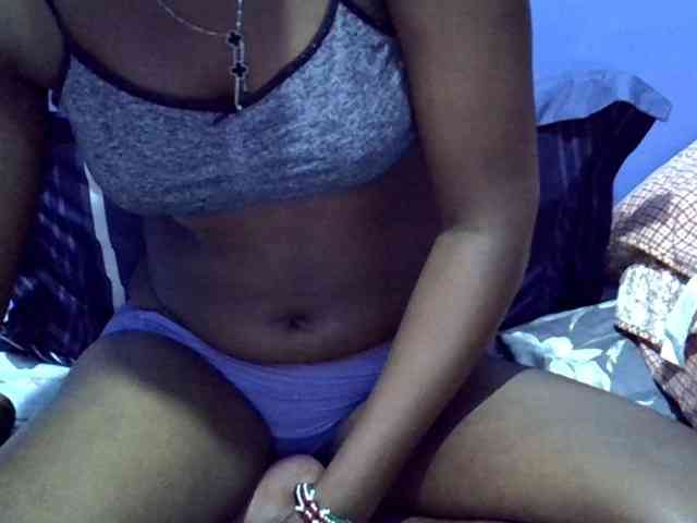 curvy-corazon webcam