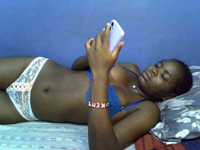 curvy-corazon webcam