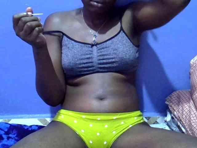 curvy-corazon webcam