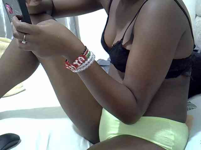 curvy-corazon webcam