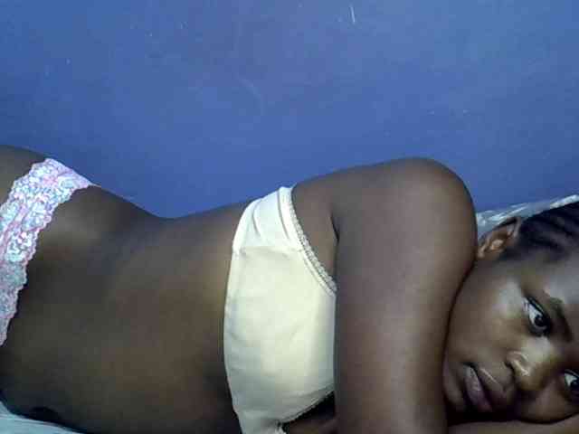 curvy-corazon webcam