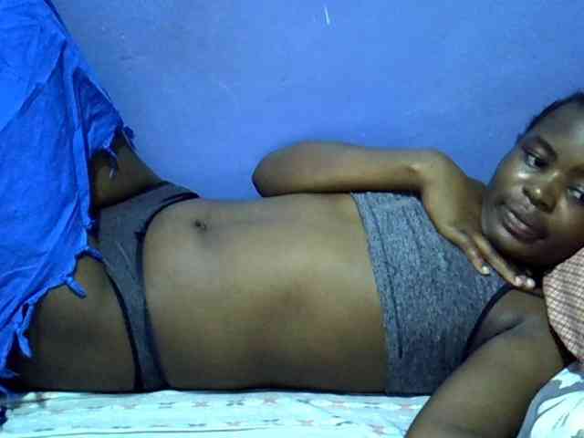 curvy-corazon webcam