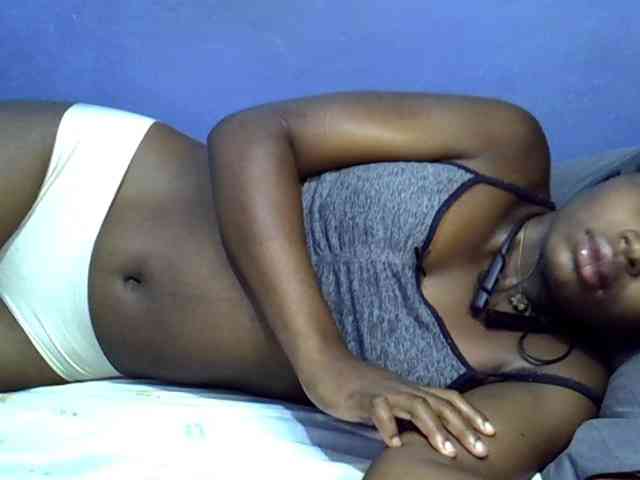 curvy-corazon webcam