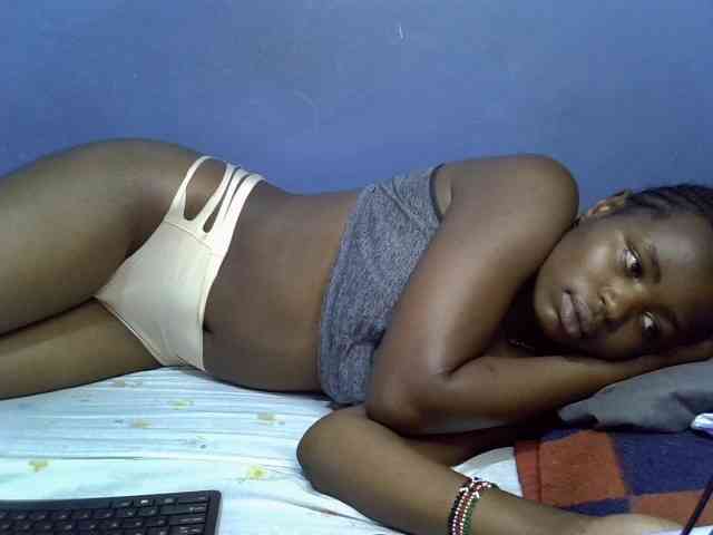 curvy-corazon webcam
