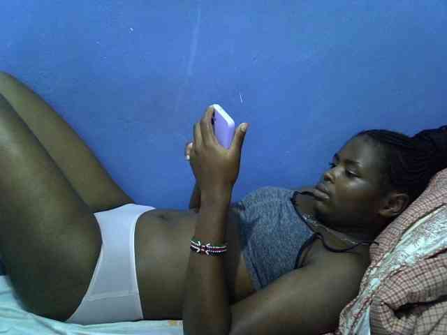 curvy-corazon webcam