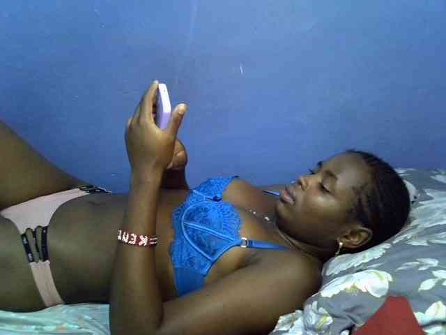 curvy-corazon webcam