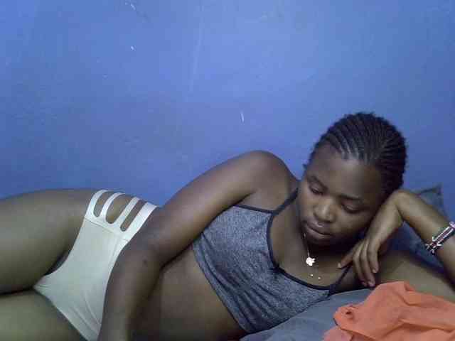 curvy-corazon webcam