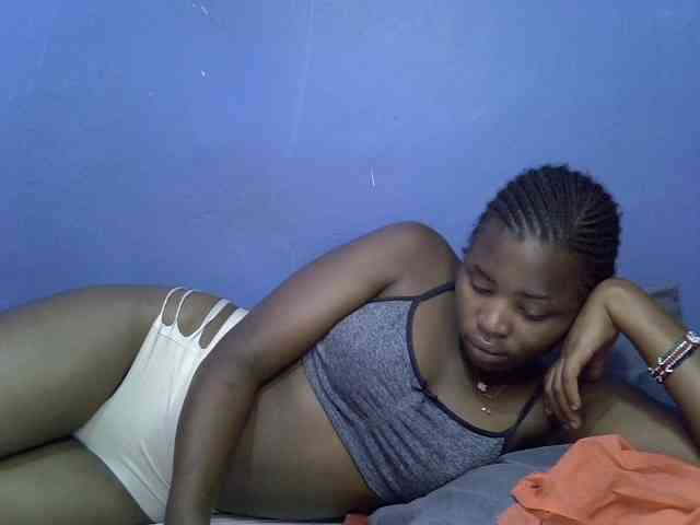 curvy-corazon webcam