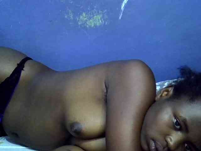 curvy-corazon webcam