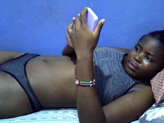 curvy-corazon webcam