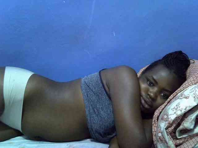 curvy-corazon webcam