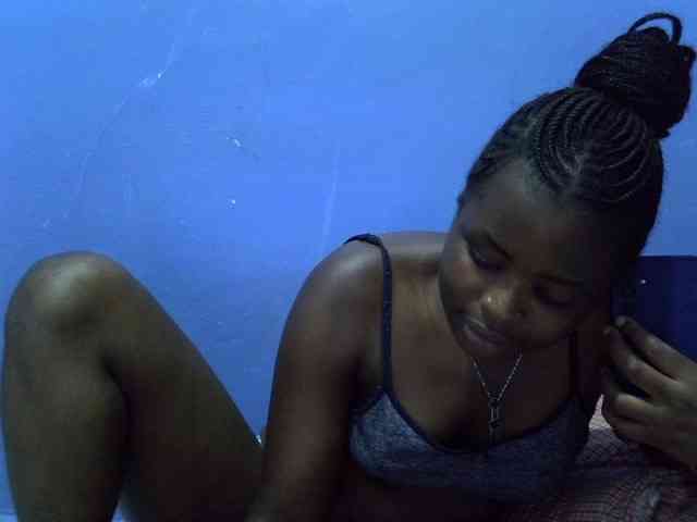 curvy-corazon webcam