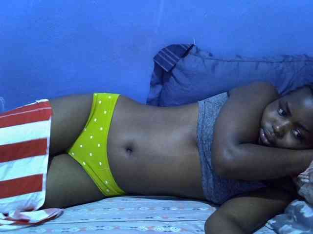 curvy-corazon webcam
