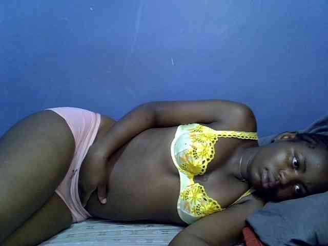 curvy-corazon webcam