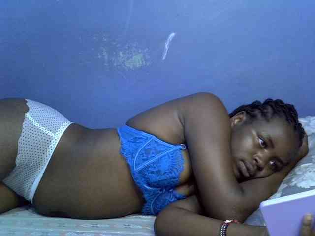 curvy-corazon webcam