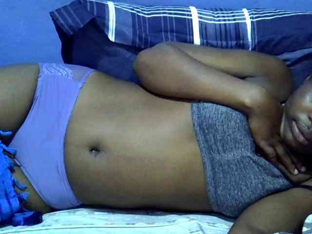 curvy-corazon webcam