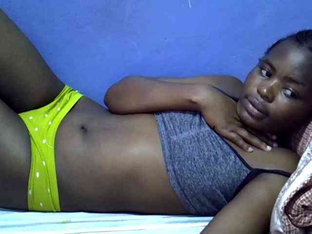 curvy-corazon webcam