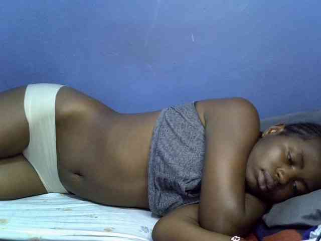 curvy-corazon webcam