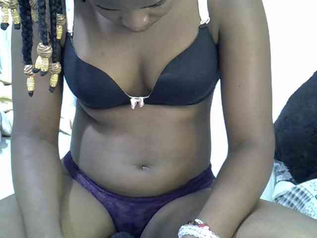 curvy-corazon webcam