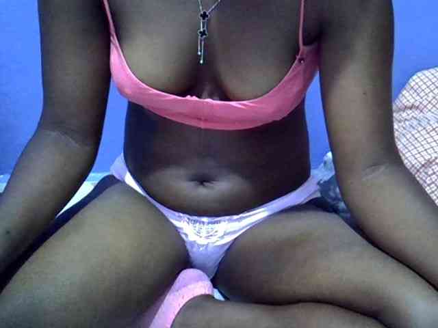 curvy-corazon webcam