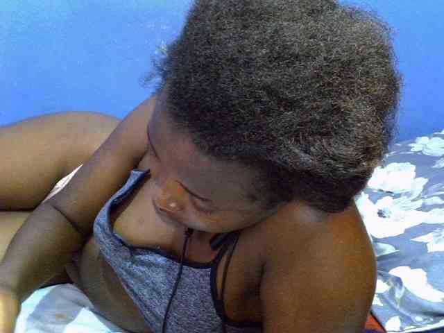 curvy-corazon webcam