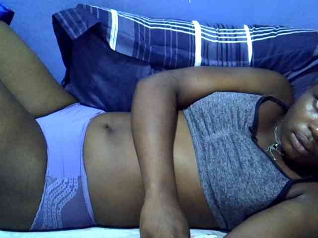 curvy-corazon webcam