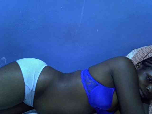 curvy-corazon webcam