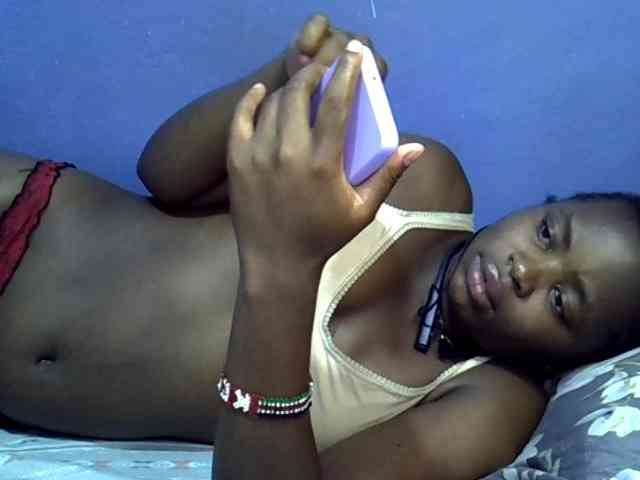 curvy-corazon webcam