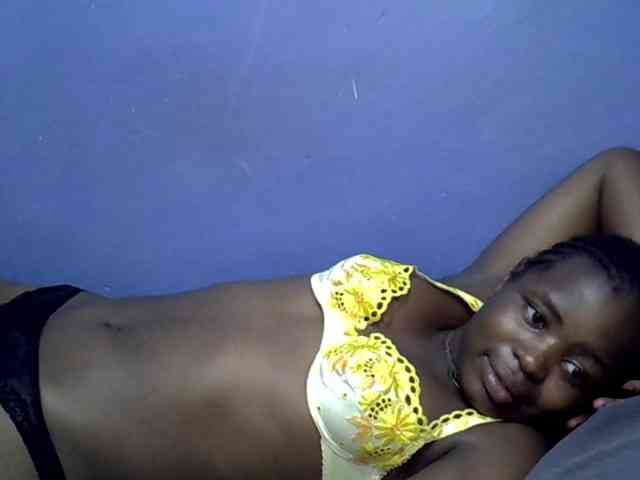 curvy-corazon webcam