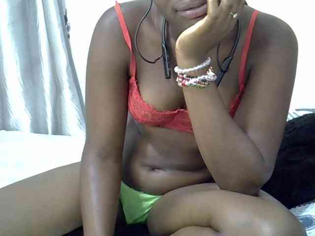 curvy-corazon webcam