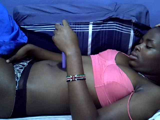 curvy-corazon webcam