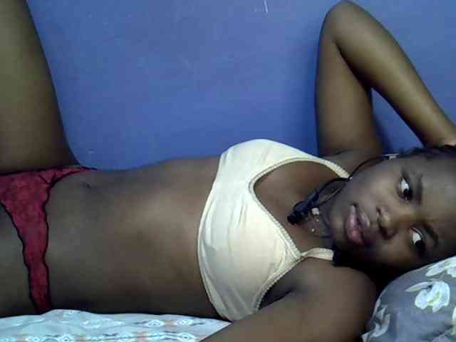 curvy-corazon webcam
