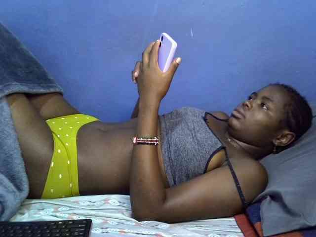 curvy-corazon webcam